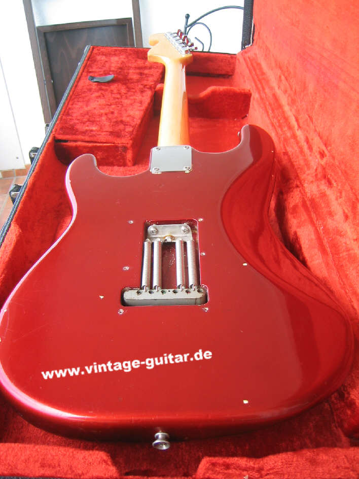 Fender Stratocaster 1969 CAR b.jpg